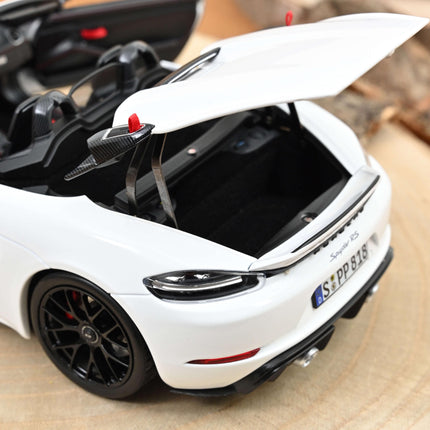 Porsche 718 Spyder RS Diecast Model | Norev 1:18, Weissach Package