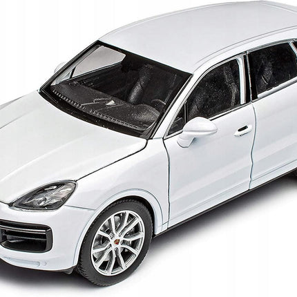 Porsche Cayenne Turbo 2018 Carrara White Metallic Welly 1:24 24092W Diecast Model with Custom Plates