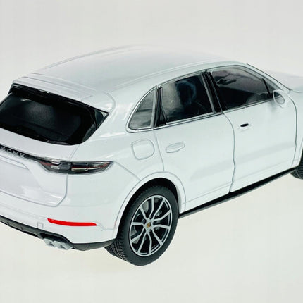 Porsche Cayenne Turbo 2018 Carrara White Metallic Welly 1:24 24092W Diecast Model with Custom Plates