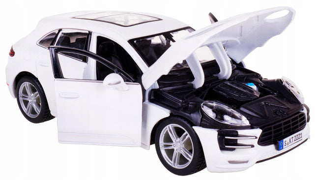 Porsche Macan 1:24 Bburago Diecast Model SUV White with Custom Plates