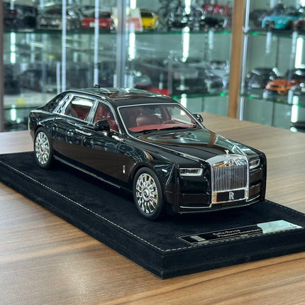 H&H 1:18 Rolls Royce Phantom Extended Wheelbase Diamond Black Resin Model - detailed collector display model