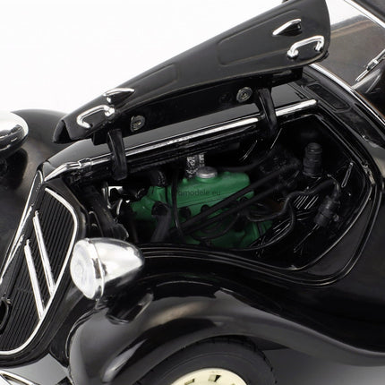 https://automodele.eu/environment/cache/images/productGfx_585741_0_0/S1800903-Citroen-Traction-11CV-1937-Solido-118.jpg
