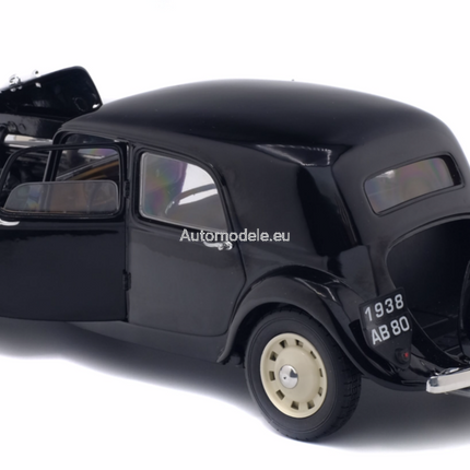 https://automodele.eu/environment/cache/images/productGfx_585744_0_0/S1800903-Citroen-Traction-11CV-1937-Solido-118.jpg