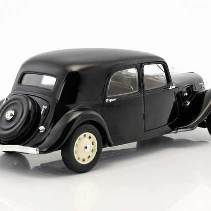https://automodele.eu/environment/cache/images/productGfx_585738_0_0/S1800903-Citroen-Traction-11CV-1937-Solido-118.jpg