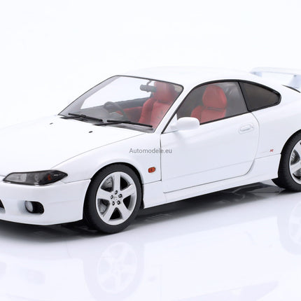 https://automodele.eu/environment/cache/images/productGfx_748822_0_0/S1812201-Nissan-Silvia-S15-Spec-R-Aero-1999-Aspen-White-Solido-118.jpg