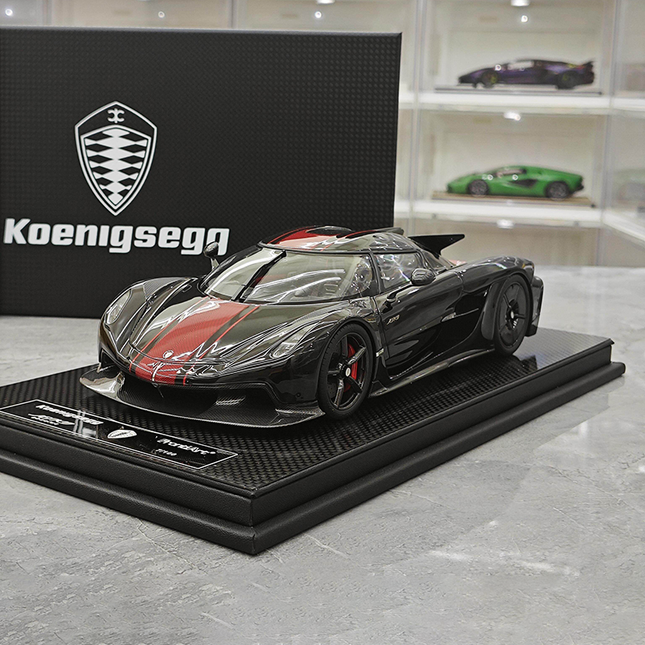 FrontiArt Koenigsegg Jesko 1:18 Resin Model Car - detailed collector display model