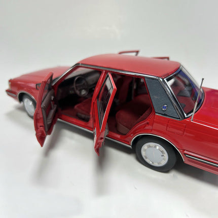 Xiao Guang Toyota Crown MS122 1:18 Diecast Model Car - detailed die-cast style model