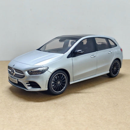 Original Manufacturer Mercedes-Benz B-Class MPV Black 1:18 Diecast Model Car - studio product photo of the scale model