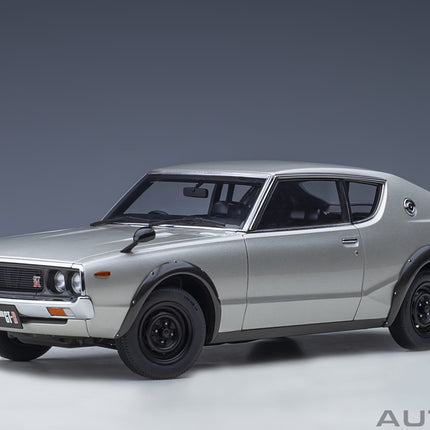 AutoArt Nissan Skyline 2000 GT-R Kenmeri Silver 1:18 Diecast Model Car - detailed collector display model
