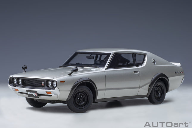 AutoArt Nissan Skyline 2000 GT-R Kenmeri Silver 1:18 Diecast Model Car - detailed collector display model