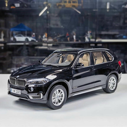 Paragon BMW X5 F15 White 1:18 Diecast Model Car - detailed die-cast style model