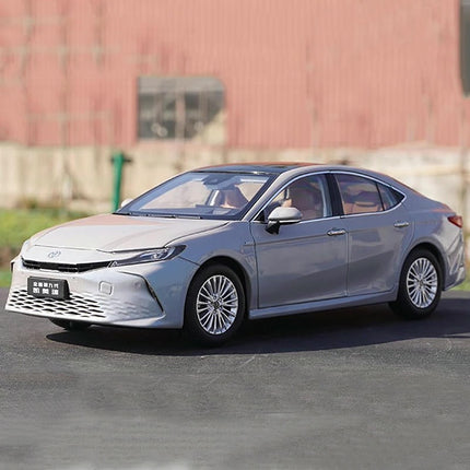 YX Car Model Toyota Camry 2024 9th Generation 1:18 Diecast Model Car - collectible scale model car