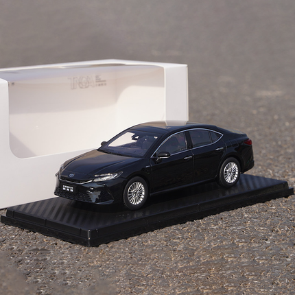 Original Manufacturer Toyota Camry XSE 2024 (9th Gen) 1:30 Diecast Model Car - studio product photo of the scale model