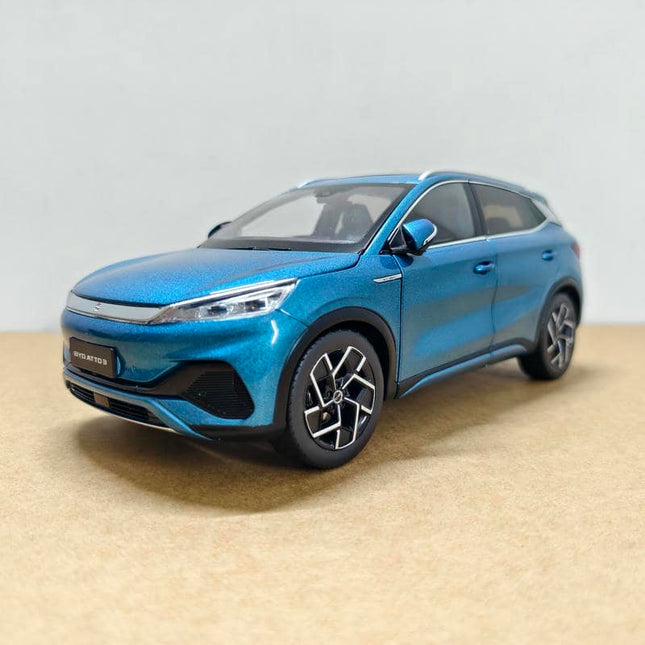 YX BYD Yuan PLUS Blue 1:18 Diecast Model Car - detailed collector display model