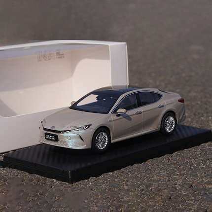 Original Manufacturer Toyota Camry XSE 2024 (9th Gen) 1:30 Diecast Model Car - collectible scale model car