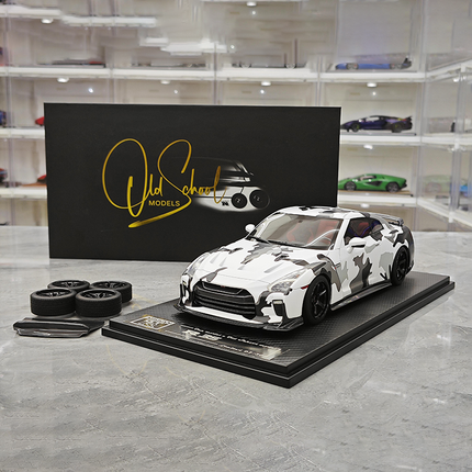 One Model Nissan GT-R R35 1:18 Resin Model Car - fine detailed model replica