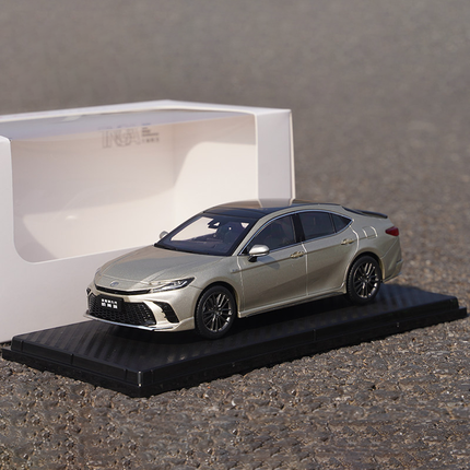 Original Manufacturer Toyota Camry XSE 2024 (9th Gen) 1:30 Diecast Model Car - premium collector scale model