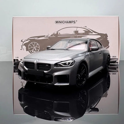 Minichamps 2023 BMW M2 G87 Red 1:18 Diecast Model Car - model display piece for collectors