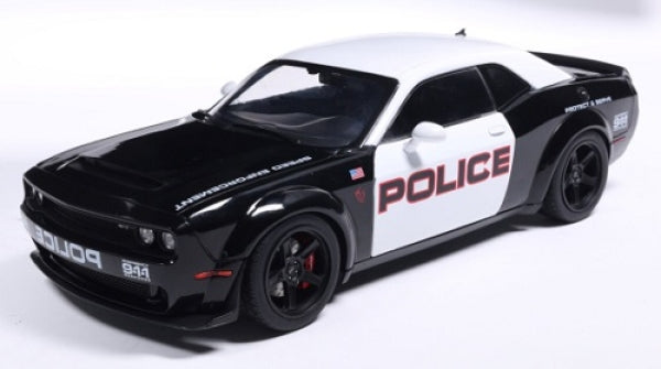 1:18 scale diecast black and white police model car with 'POLICE' text and detailed rims