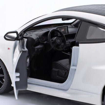 https://a.allegroimg.com/original/11c020/be09a97241e893bd2a3e24487d50/Toyota-GR-Yaris-2021-White-Maisto-1-24-Bialy-Metalowy-Model-Samochodu-32909-Model-Maisto