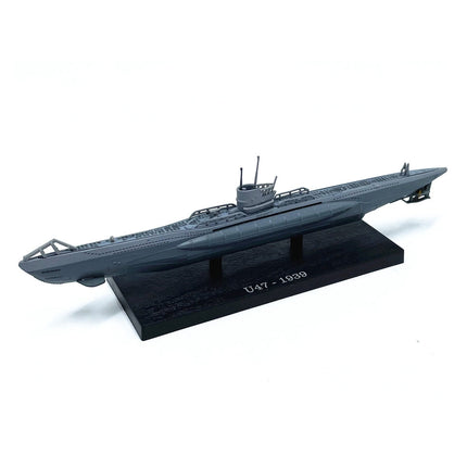 https://cdn.shopify.com/s/files/1/0567/1364/2151/files/U-47-Submarine-WWII-German-Type-VIIB-U-Boat-1-350-Scale-Diecast-Model-1.jpg?v=1703510177