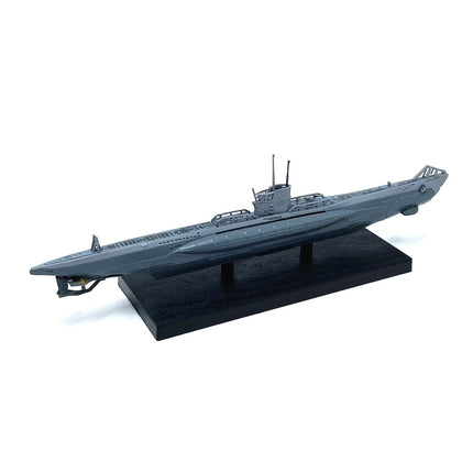https://cdn.shopify.com/s/files/1/0567/1364/2151/files/U-47-Submarine-WWII-German-Type-VIIB-U-Boat-1-350-Scale-Diecast-Model-5.jpg?v=1703510176