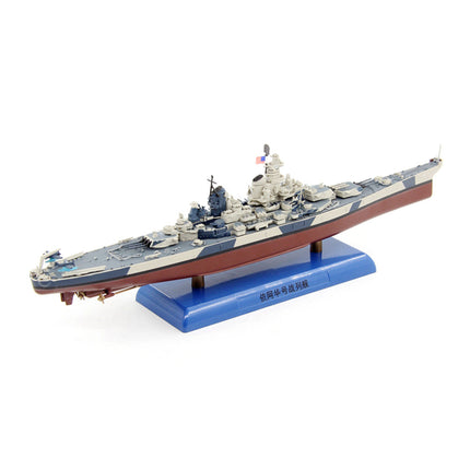 https://cdn.shopify.com/s/files/1/0567/1364/2151/products/USS-Iowa-BB-61-Battleship-1-1000-Scale-Diecast-Model-1.jpg?v=1670522557