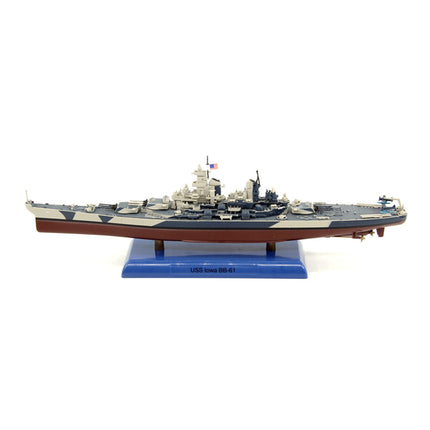 https://cdn.shopify.com/s/files/1/0567/1364/2151/products/USS-Iowa-BB-61-Battleship-1-1000-Scale-Diecast-Model-6.jpg?v=1670522557