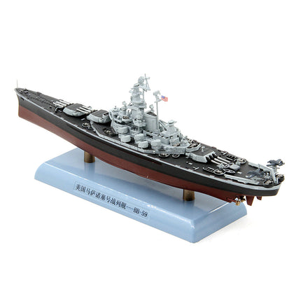 https://cdn.shopify.com/s/files/1/0567/1364/2151/products/USS-Massachusetts-BB-59-Battleship-1-1000-Scale-Diecast-Model-1.jpg?v=1670524148