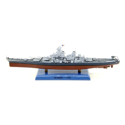 https://cdn.shopify.com/s/files/1/0567/1364/2151/products/USS-Missouri-BB-63-Battleship-1-1000-Scale-Diecast-Model-2.jpg?v=1670522941