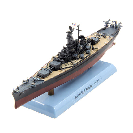 https://cdn.shopify.com/s/files/1/0567/1364/2151/products/USS-South-Dakota-BB-57-Battleship-1-1000-Scale-Diecast-Model-4.jpg?v=1670523949