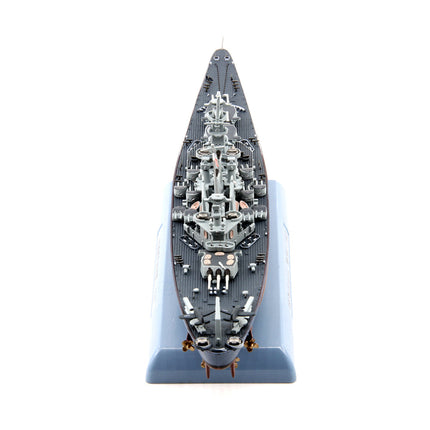 https://cdn.shopify.com/s/files/1/0567/1364/2151/products/USS-Washington-BB-56-Battleship-1-1000-Scale-Diecast-Model-5.jpg?v=1670523728