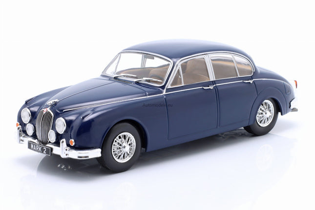 https://automodele.eu/environment/cache/images/productGfx_745667_0_0/WB124201-Jaguar-MK2-MK-II-2-1960-Dark-Blue-WhiteBox-124.jpg
