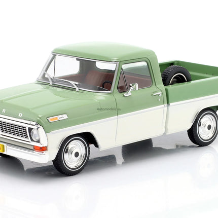 https://automodele.eu/environment/cache/images/productGfx_756468_0_0/WB124252-Ford-F-100-Pick-Up-1970-Green--White-WhiteBox-124.webp