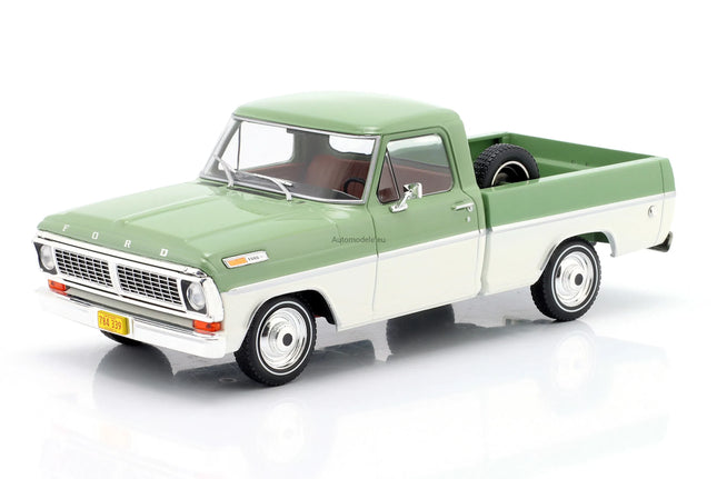 https://automodele.eu/environment/cache/images/productGfx_756468_0_0/WB124252-Ford-F-100-Pick-Up-1970-Green--White-WhiteBox-124.webp