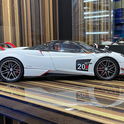 LCD Model Pagani Huayra Roadster BC White Carbon 1:18 Diecast Model Car - collectible scale model car