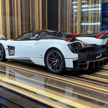 LCD Model Pagani Huayra Roadster BC White Carbon 1:18 Diecast Model Car - scale model for display