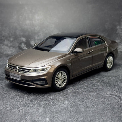 YX Car Model Volkswagen New Lamando Hot Red 1:18 Diecast Model Car - detailed collectible replica