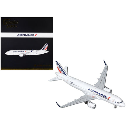 https://cdn.shopify.com/s/files/1/0504/9925/6496/products/airbus-a320-commercial-aircraft-air-france-white-with-tail-stripes-gemini-200-series-1200-diecast-model-airplane-by-geminijets-821447.jpg?v=1748420903