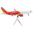 https://cdn.shopify.com/s/files/1/0504/9925/6496/products/airbus-a320-commercial-aircraft-vietjet-air-white-and-red-gemini-200-series-1200-diecast-model-airplane-by-geminijets-740628.jpg?v=1748420658