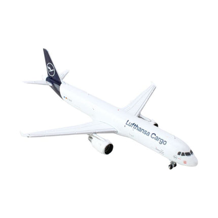 https://cdn.shopify.com/s/files/1/0504/9925/6496/files/airbus-a321p2f-commercial-aircraft-lufthansa-cargo-d-aeuc-white-with-blue-tail-1400-diecast-model-airplane-by-geminijets-221320.jpg?v=1748405109
