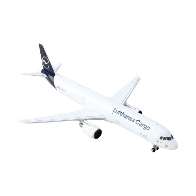 https://cdn.shopify.com/s/files/1/0504/9925/6496/files/airbus-a321p2f-commercial-aircraft-lufthansa-cargo-d-aeuc-white-with-blue-tail-1400-diecast-model-airplane-by-geminijets-221320.jpg?v=1748405109