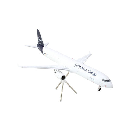 https://cdn.shopify.com/s/files/1/0504/9925/6496/files/airbus-a321p2f-commercial-aircraft-lufthansa-cargo-d-aeuc-white-with-blue-tail-gemini-200-series-1200-diecast-model-airplane-by-geminijets-173871.jpg?v=1748405106