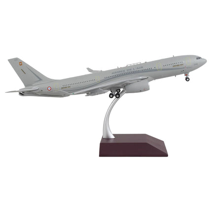 https://cdn.shopify.com/s/files/1/0504/9925/6496/products/airbus-a330-mrtt-tanker-aircraft-armee-de-lair-france-air-force-gemini-200-series-1200-diecast-model-airplane-by-geminijets-859380.jpg?v=1748420672