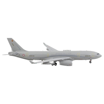 https://cdn.shopify.com/s/files/1/0504/9925/6496/products/airbus-a330-mrtt-tanker-aircraft-armee-de-lair-french-air-force-gray-gemini-macs-series-1400-diecast-model-airplane-by-geminijets-546529.jpg?v=1748420674