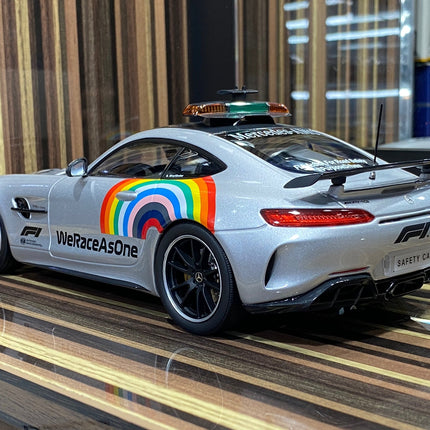 Minichamps 1:18 Mercedes-Benz AMG GTR 2020 F1 Safety Car Diecast Model - fine detailed model replica