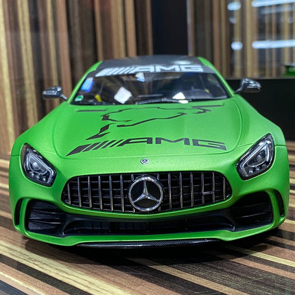 Minichamps Mercedes-Benz AMG GTR 2017 1:18 Green Diecast Model Car - studio product photo of the scale model