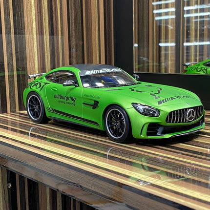 Minichamps Mercedes-Benz AMG GTR 2017 1:18 Green Diecast Model Car - detailed collector display model