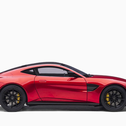 https://www.mydiecastcars.com/wp-content/uploads/2023/01/aston-martin-db9-red-autoart-2.jpg