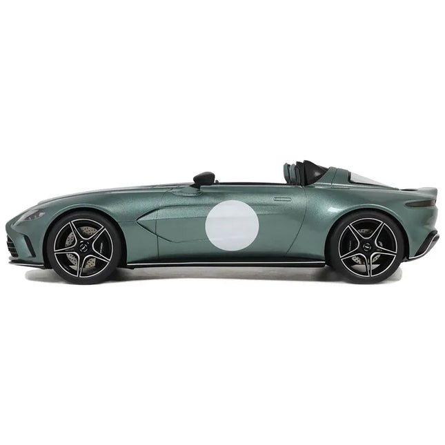 https://cdn.shopify.com/s/files/1/0504/9925/6496/files/aston-martin-v12-speedster-green-metallic-118-model-car-by-gt-spirit-705304.jpg?v=1748403644